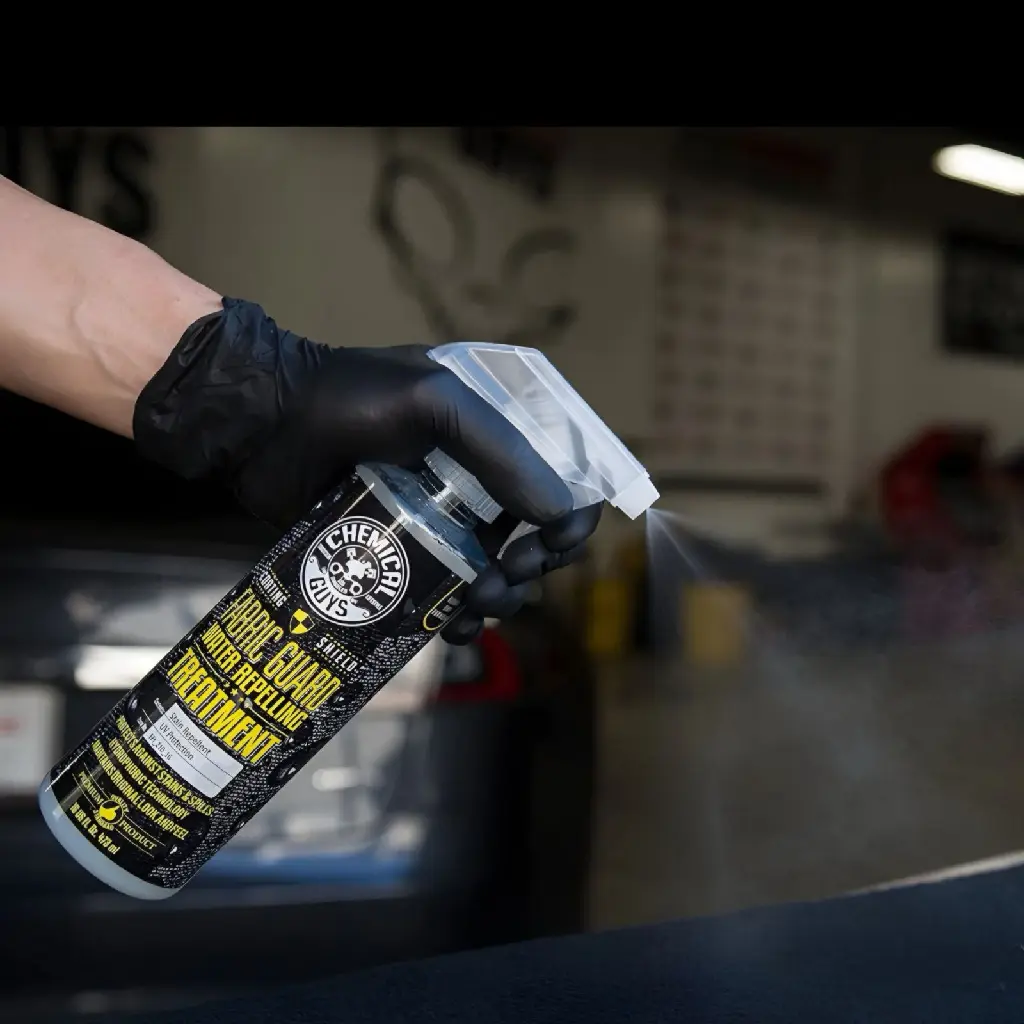 chemical-guys-fabric-guard-473ml-spray-impermeabilizante-tapiz.jpg.webp